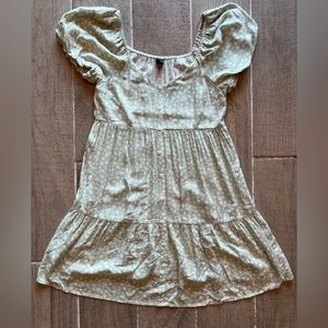 Wild Fable women’s dress. Size M, mint green. EXCELLENT condition!